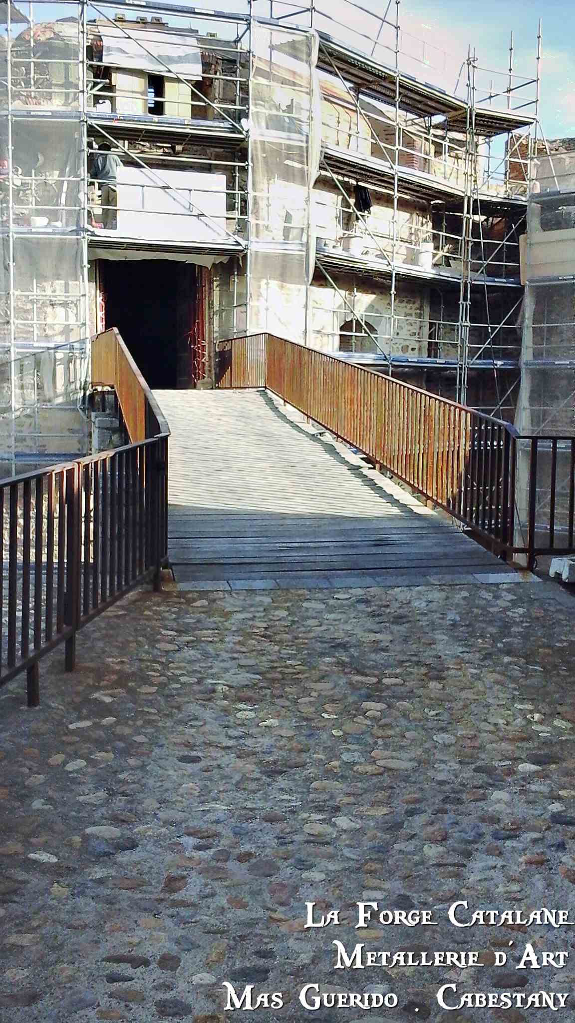 passerelle renovation chateau royal collioure CRC fer Forge Catalane Cabestany (3).jpg